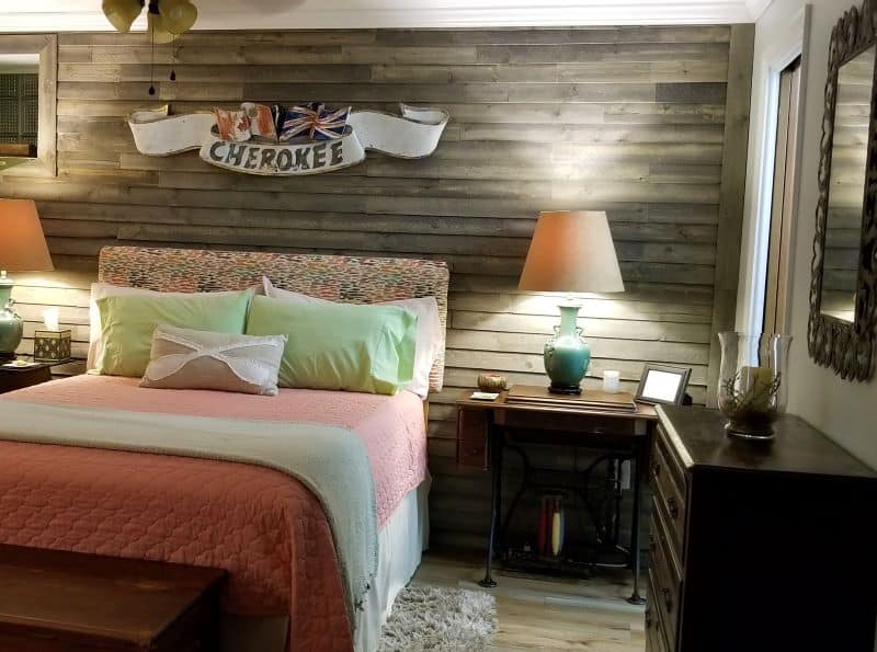 The Strawn Chalet Bedroom